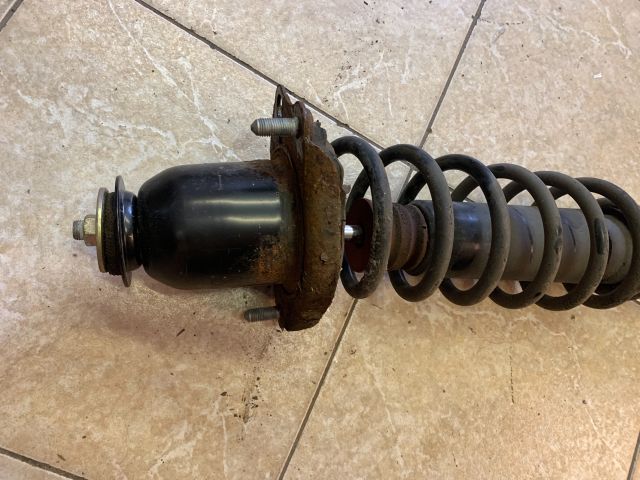 bontott TOYOTA COROLLA Bal hátsó Lengéscsillapító