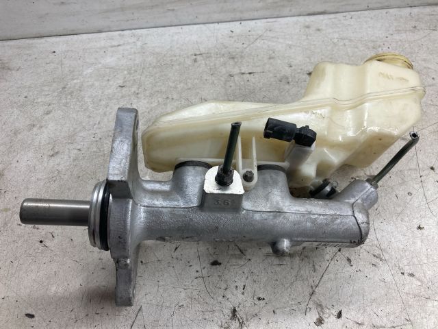 bontott TOYOTA COROLLA Főfékhenger