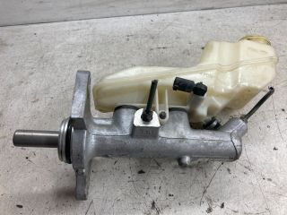 bontott TOYOTA COROLLA Főfékhenger