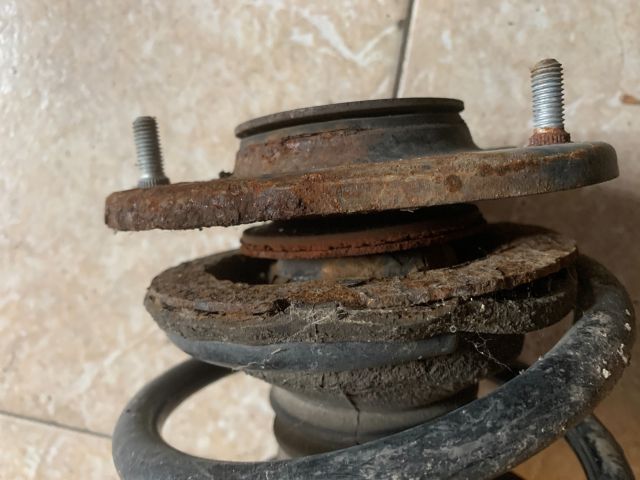 bontott TOYOTA COROLLA Jobb első Gólyaláb (Lengécsillapító, Rugó)