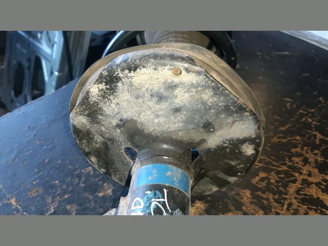 bontott TOYOTA COROLLA Jobb első Gólyaláb (Lengécsillapító, Rugó)