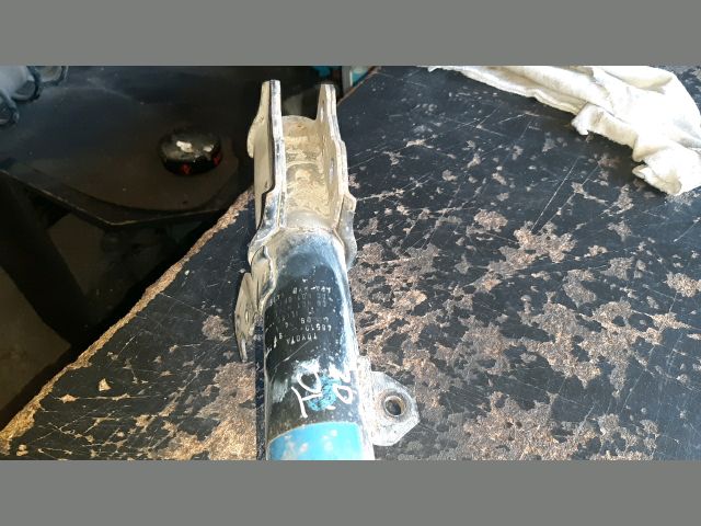 bontott TOYOTA COROLLA Jobb első Gólyaláb (Lengécsillapító, Rugó)