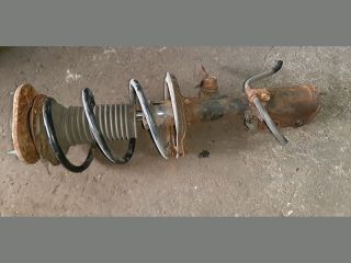 bontott TOYOTA COROLLA Jobb első Gólyaláb (Lengécsillapító, Rugó)