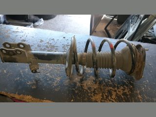 bontott TOYOTA COROLLA Jobb első Gólyaláb (Lengécsillapító, Rugó)