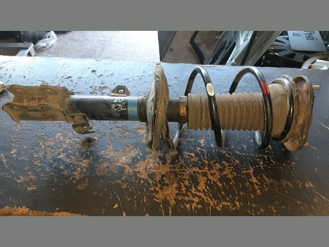 bontott TOYOTA COROLLA Jobb első Gólyaláb (Lengécsillapító, Rugó)