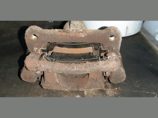 bontott TOYOTA COROLLA Jobb hátsó Féknyereg Munkahengerrel