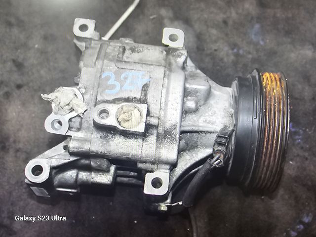 bontott TOYOTA COROLLA Klímakompresszor