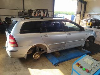 bontott TOYOTA COROLLA Klímakompresszor