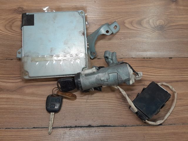 bontott TOYOTA COROLLA Motorvezérlő