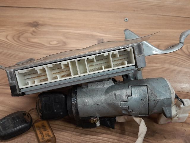 bontott TOYOTA COROLLA Motorvezérlő