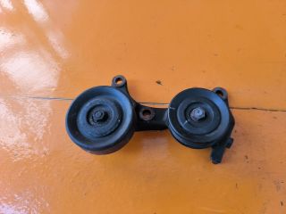 bontott TOYOTA COROLLA Szíjfeszítő Görgő