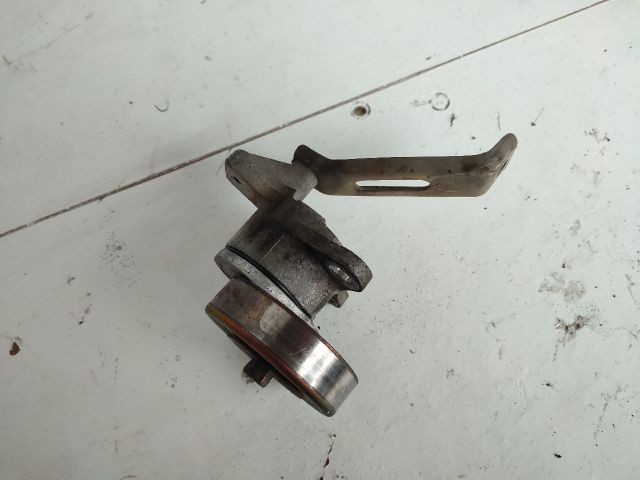 bontott TOYOTA COROLLA Szíjfeszítő Görgő