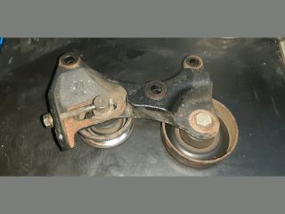 bontott TOYOTA COROLLA Szíjfeszítő Görgő