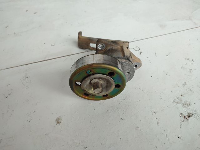 bontott TOYOTA COROLLA Szíjfeszítő Görgő