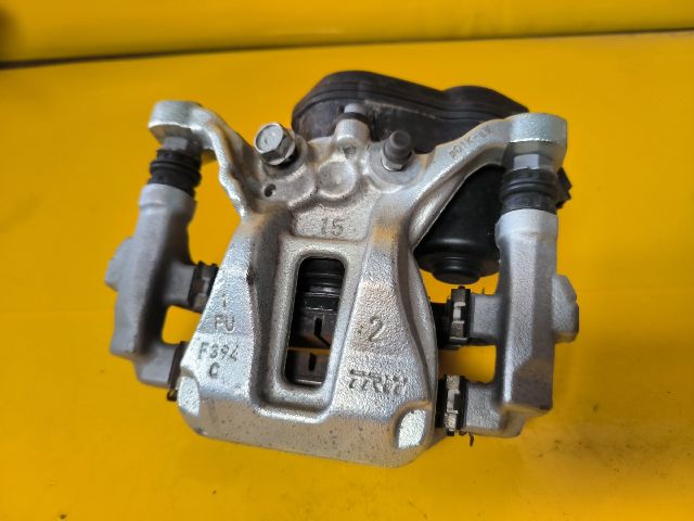 bontott TOYOTA COROLLA Jobb hátsó Féknyereg Munkahengerrel