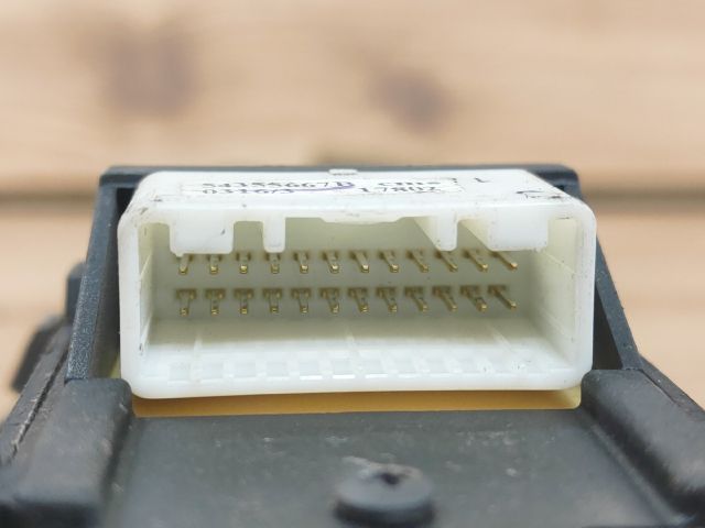 bontott TOYOTA COROLLA Ablakemelő Kapcsoló Négyes / Kettes