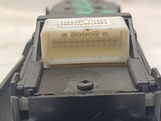 bontott TOYOTA COROLLA Ablakemelő Kapcsoló Négyes / Kettes