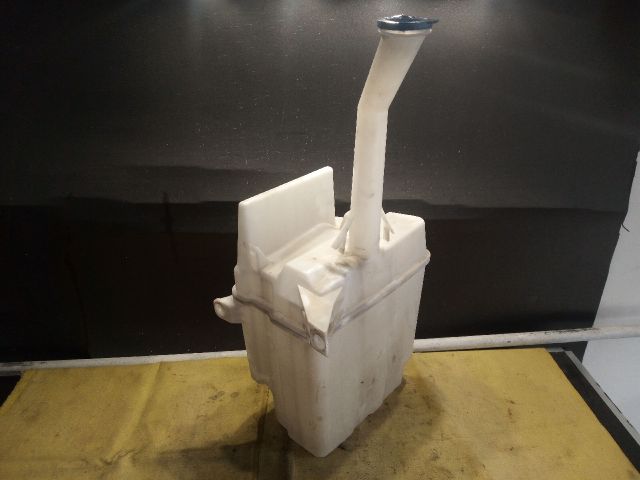 bontott TOYOTA COROLLA Ablakmosó Tartály