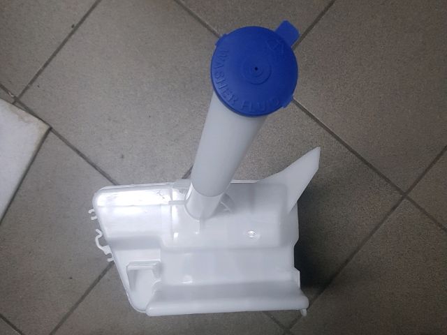 bontott TOYOTA COROLLA Ablakmosó Tartály