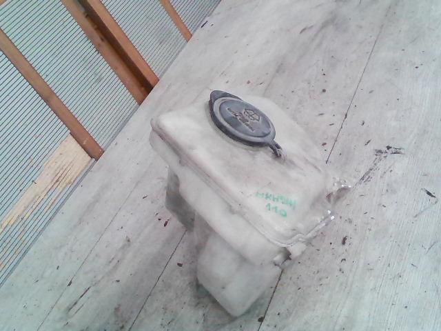 bontott TOYOTA COROLLA Ablakmosó Tartály