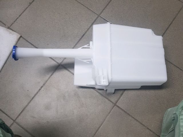 bontott TOYOTA COROLLA Ablakmosó Tartály