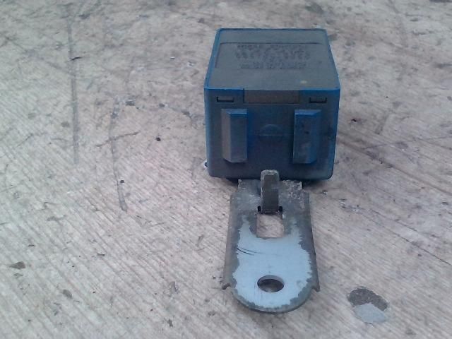 bontott TOYOTA COROLLA Ablaktörlő Relé