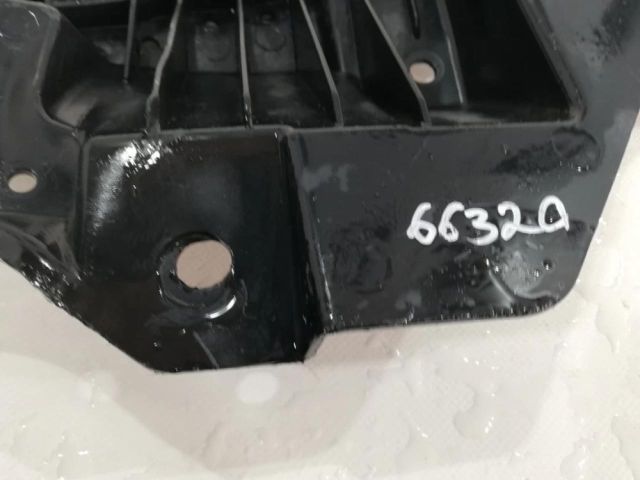 bontott TOYOTA COROLLA Alsó Hűtőburkolat