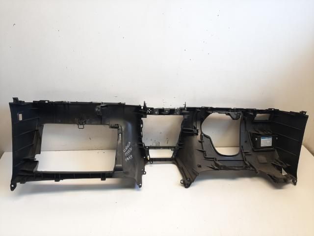 bontott TOYOTA COROLLA Alsó Műszerfal Burkolat