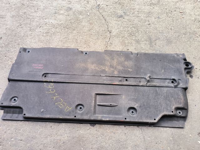 bontott TOYOTA COROLLA Alsó Padlólemez Burkolat