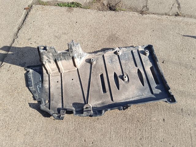 bontott TOYOTA COROLLA Alsó Padlólemez Burkolat