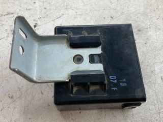 bontott TOYOTA COROLLA Antenna Erősítő