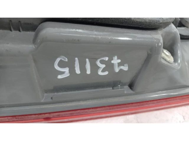 bontott TOYOTA COROLLA Bal Belső Hátsó Lámpa