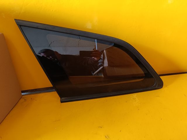 bontott TOYOTA COROLLA Bal C Oszlop Oldalablak Üveg