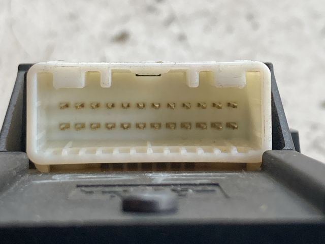 bontott TOYOTA COROLLA Bal első Ablakemelő Kapcsoló