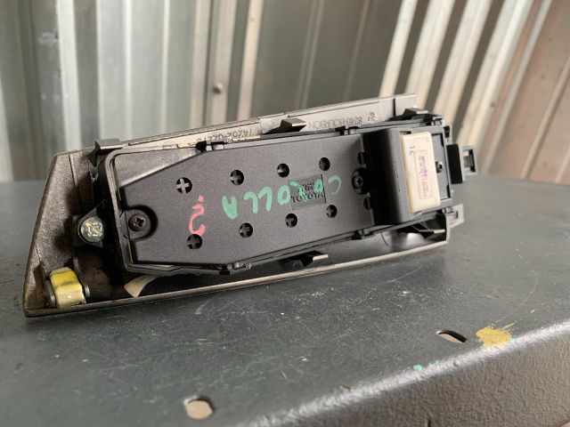 bontott TOYOTA COROLLA Bal első Ablakemelő Kapcsoló