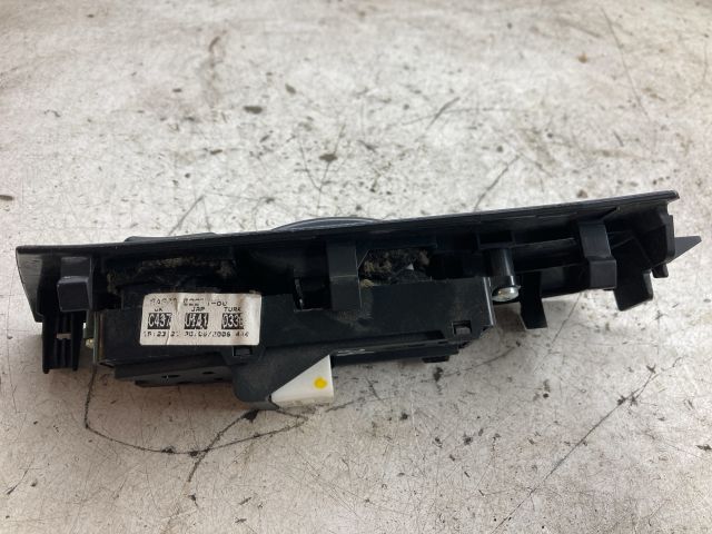 bontott TOYOTA COROLLA Bal első Ablakemelő Kapcsoló