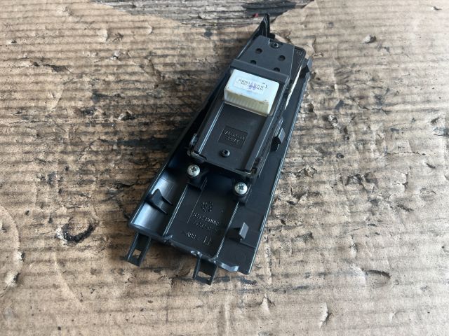 bontott TOYOTA COROLLA Bal első Ablakemelő Kapcsoló