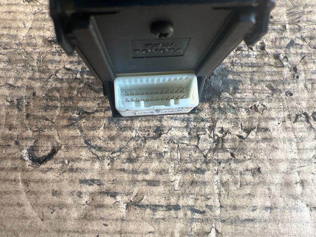 bontott TOYOTA COROLLA Bal első Ablakemelő Kapcsoló