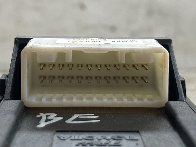 bontott TOYOTA COROLLA Bal első Ablakemelő Kapcsoló