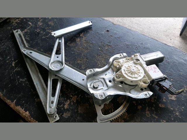 bontott TOYOTA COROLLA Bal első Ablakemelő Szerkezet (Elektromos)