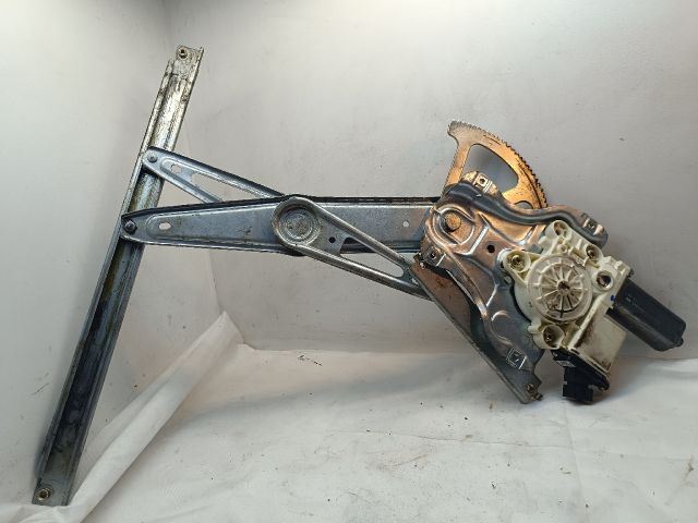 bontott TOYOTA COROLLA Bal első Ablakemelő Szerkezet (Elektromos)