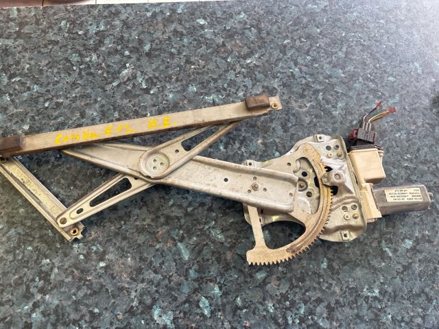 bontott TOYOTA COROLLA Bal első Ablakemelő Szerkezet (Elektromos)