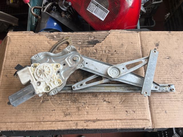 bontott TOYOTA COROLLA Bal első Ablakemelő Szerkezet (Elektromos)