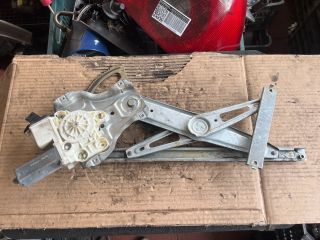 bontott TOYOTA COROLLA Bal első Ablakemelő Szerkezet (Elektromos)