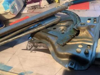 bontott TOYOTA COROLLA Bal első Ablakemelő Szerkezet (Elektromos)