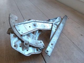 bontott TOYOTA COROLLA Bal első Ablakemelő Szerkezet (Mechanikus)