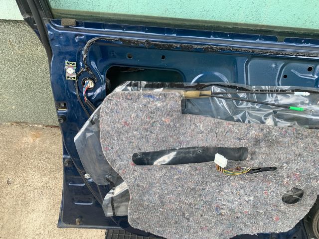 bontott TOYOTA COROLLA Bal első Ajtó (Részeivel)