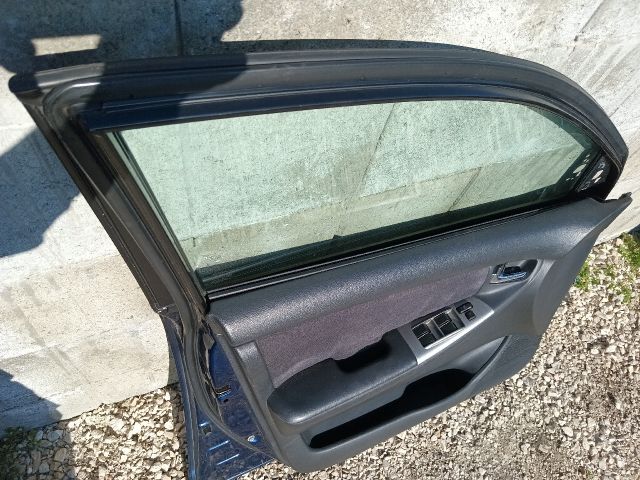 bontott TOYOTA COROLLA Bal első Ajtó (Részeivel)