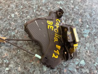 bontott TOYOTA COROLLA Bal első Ajtózár