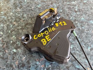 bontott TOYOTA COROLLA Bal első Ajtózár